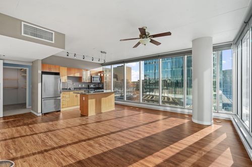 unit-306-8161 33rd Ave S, Bloomington, MN, 55425-4538 | Card Image