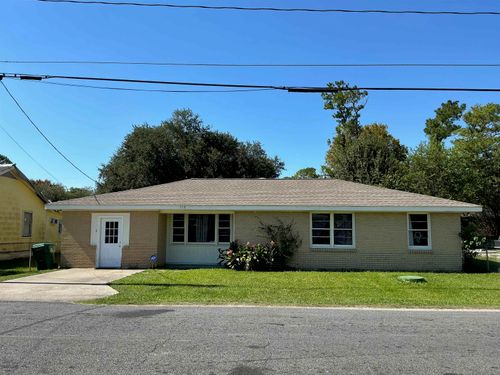 318 St Louis St, Raceland, LA, 70394-3109 | Card Image