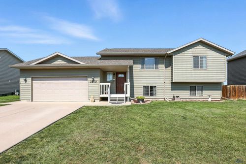 3570 Wesson Rd, Rapid City, SD, 57703-6831 | Card Image