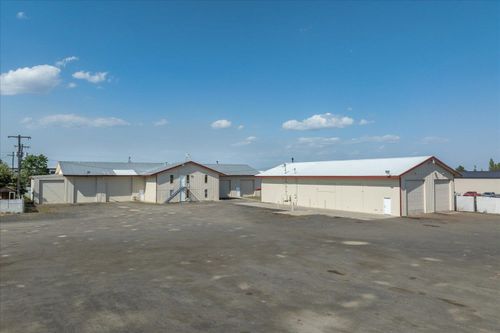 1927 S Garfield Rd, Airway Heights, WA, 99001-9024 | Card Image