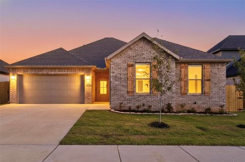 7004 Sw Basswood Ave, Bentonville, AR, 72713-5251 | Card Image