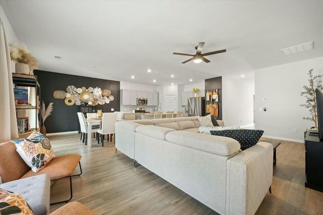 Open Concept Living | Image 9