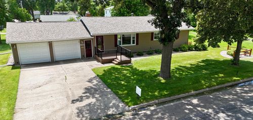 603 E Maple Ave, Olivia, MN, 56277-1042 | Card Image