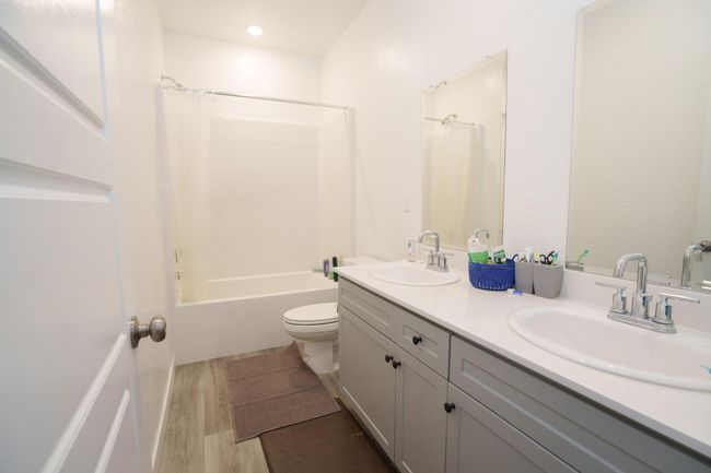 5769 W Austin Way, House other with 6 bedrooms, 0 bathrooms and null parking in Fresno CA | Image 14