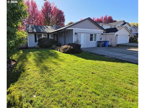 413 Se 8th St, Battle Ground, WA, 98604-8964 | Card Image