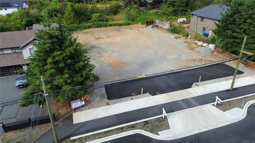 3 Jingle Pot Rd, Nanaimo, BC, V9T5P5 | Card Image