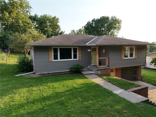 3426 Auburn Dr, Saint Joseph, MO, 64506-2247 | Card Image