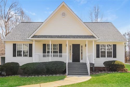 6900 Salem Quarter Rd, Belews Creek, NC, 27009-9107 | Card Image