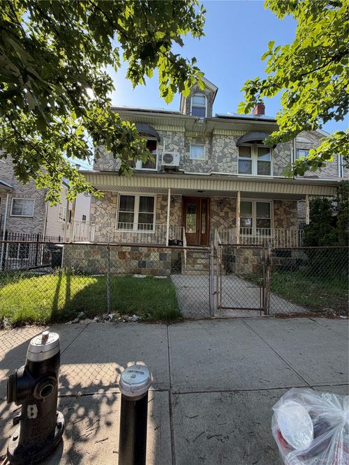 3643 Paulding Ave, Bronx, NY, 10469-1333 | Card Image
