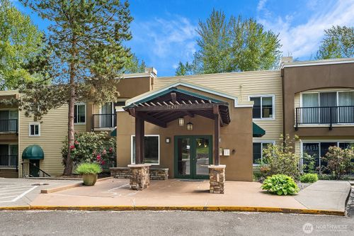 apt-106-12439 Ne Totem Lake Way, Kirkland, WA, 98034-7512 | Card Image