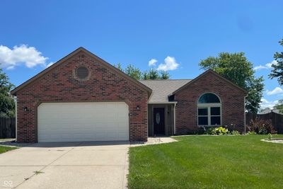 301 Windward Circle, House other with 3 bedrooms, 2 bathrooms and null parking in Avon IN | Image 1