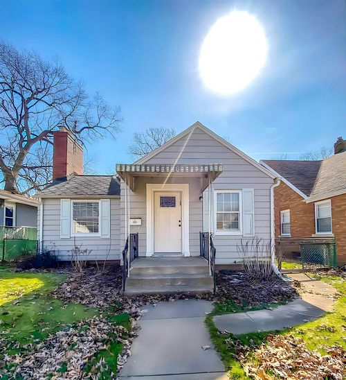 2910 Bonds Ave, South Bend, IN, 46628-1957 | Card Image