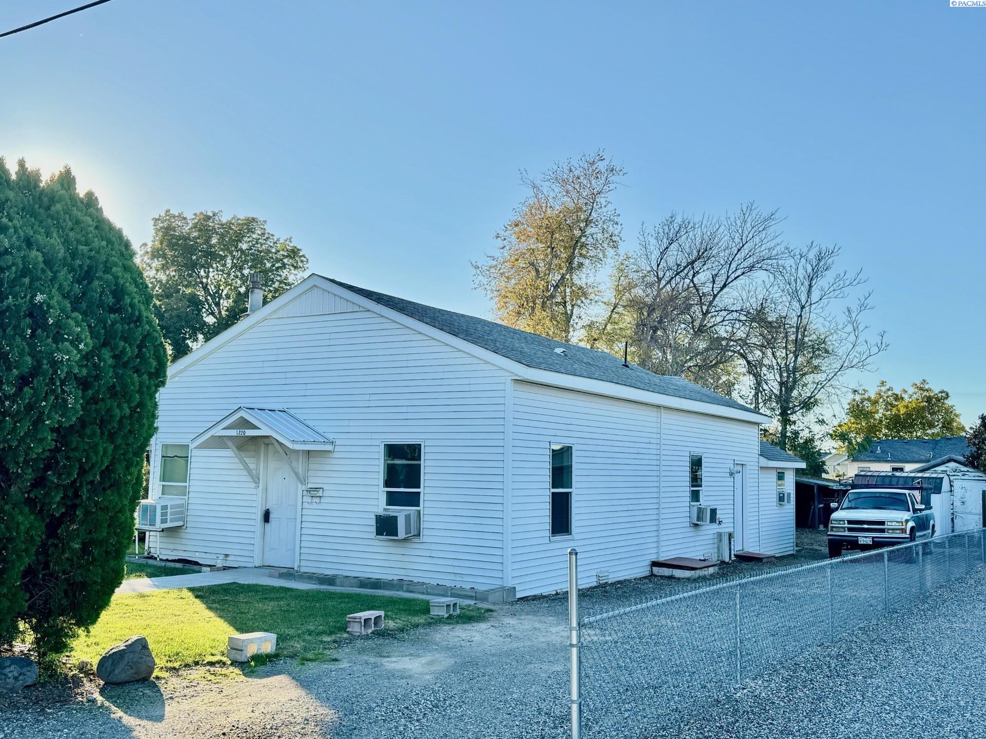 12th Ave, Pasco, WA 99301