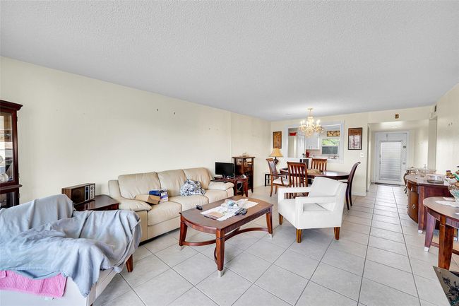 APT-306 - 9020 Sunrise Lakes Blvd, Condo with 2 bedrooms, 2 bathrooms and null parking in Sunrise FL | Image 8