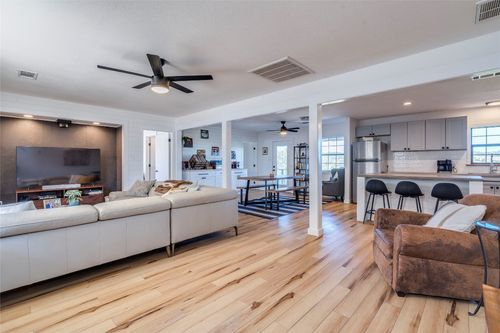 631 Harmon Hills Cv, Dripping Springs, TX, 78620-3602 | Card Image