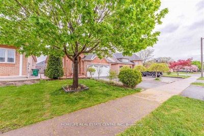 3 Orchid Dr, House other with 3 bedrooms, 4 bathrooms and 6 parking in Brampton ON | Image 3