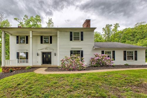 3222 Ridgeway Rd, Greensburg, PA, 15601-3819 | Card Image