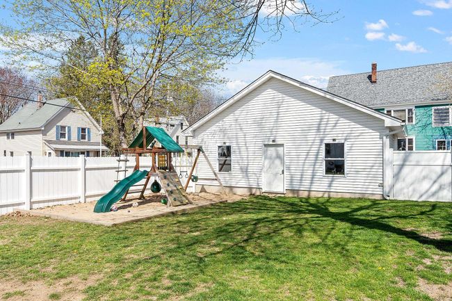 45 Franklin St, House other with 3 bedrooms, 2 bathrooms and null parking in Derry NH | Image 37