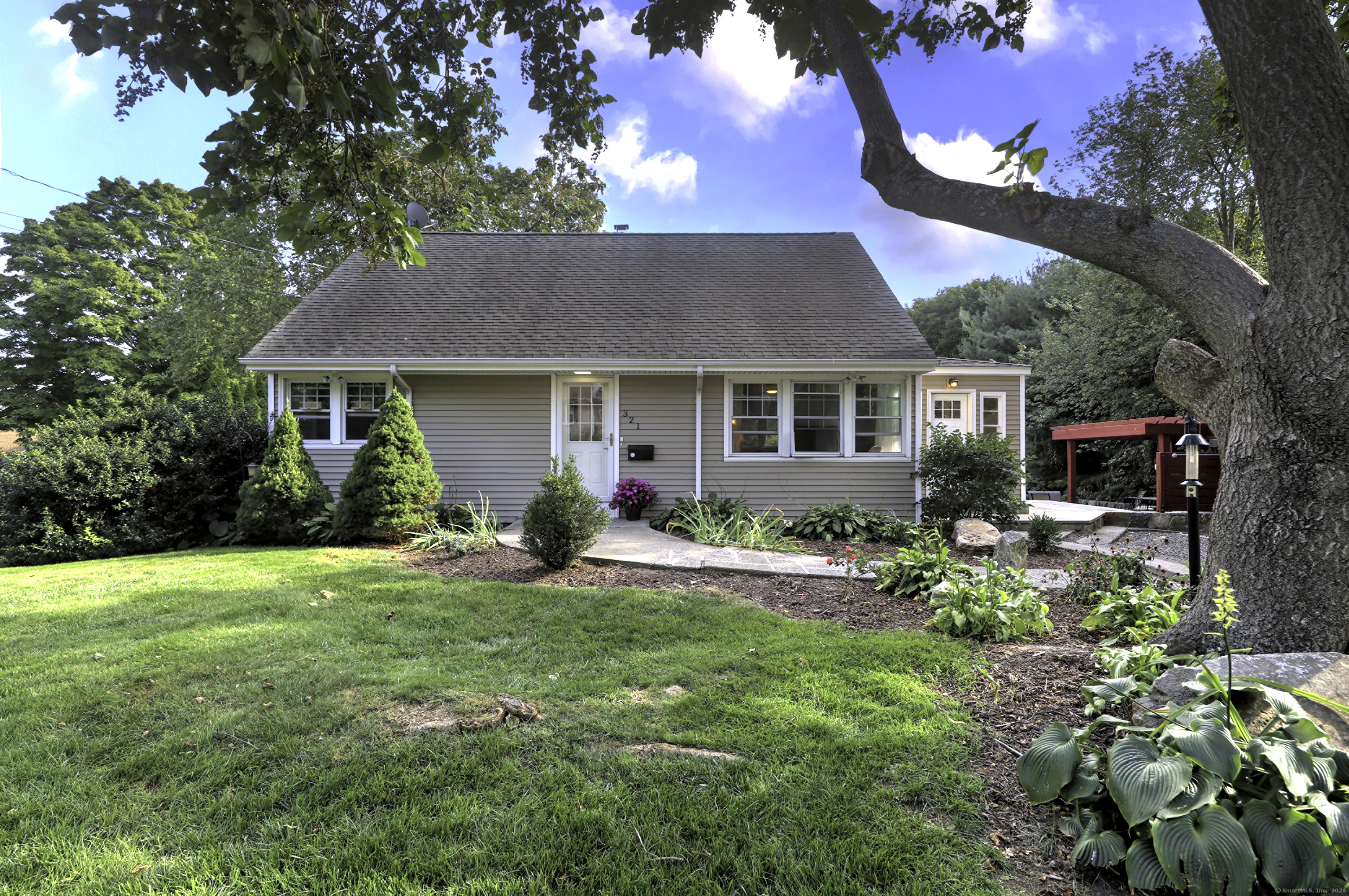 Islandview Rd, Stratford, CT 06614