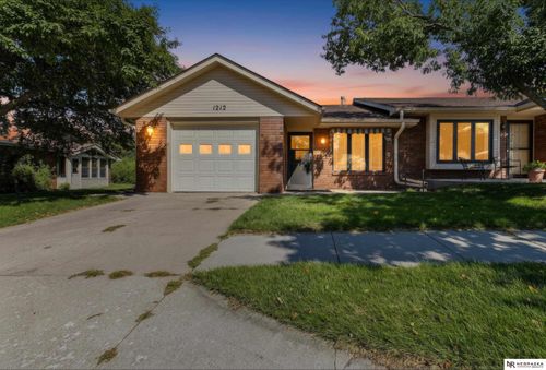 41-1212 Silver Ridge Rd, Lincoln, NE, 68510-5129 | Card Image