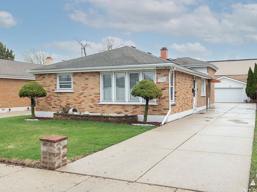 3133 Lee St, Melrose Park, IL, 60164-1242 | Card Image