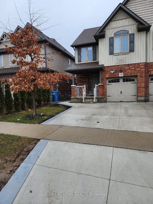 49 Curzon Cres, Guelph, ON, N1K1Z8 | Card Image