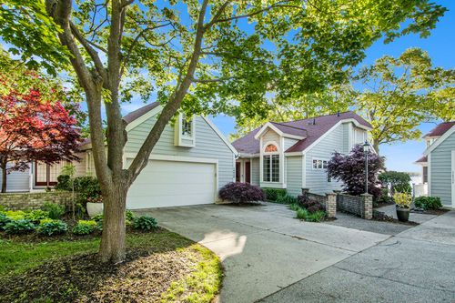 16928 Landing Dr, Spring Lake, MI, 49456-1388 | Card Image
