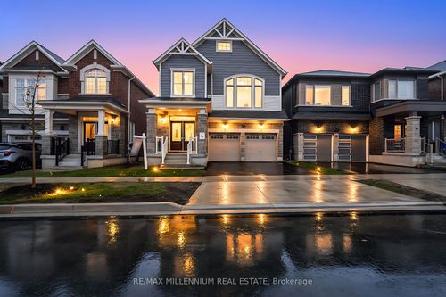 30 Hammermeister St, Kitchener, ON, N2R0T2 | Card Image