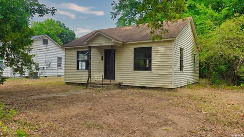 715 Division St, Malvern, AR, 72104-2811 | Card Image