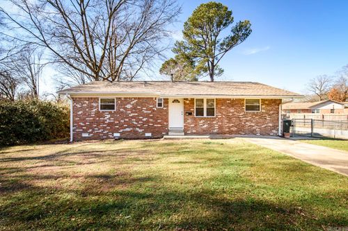 24 Sun Valley Rd, Little Rock, AR, 72205-5062 | Card Image