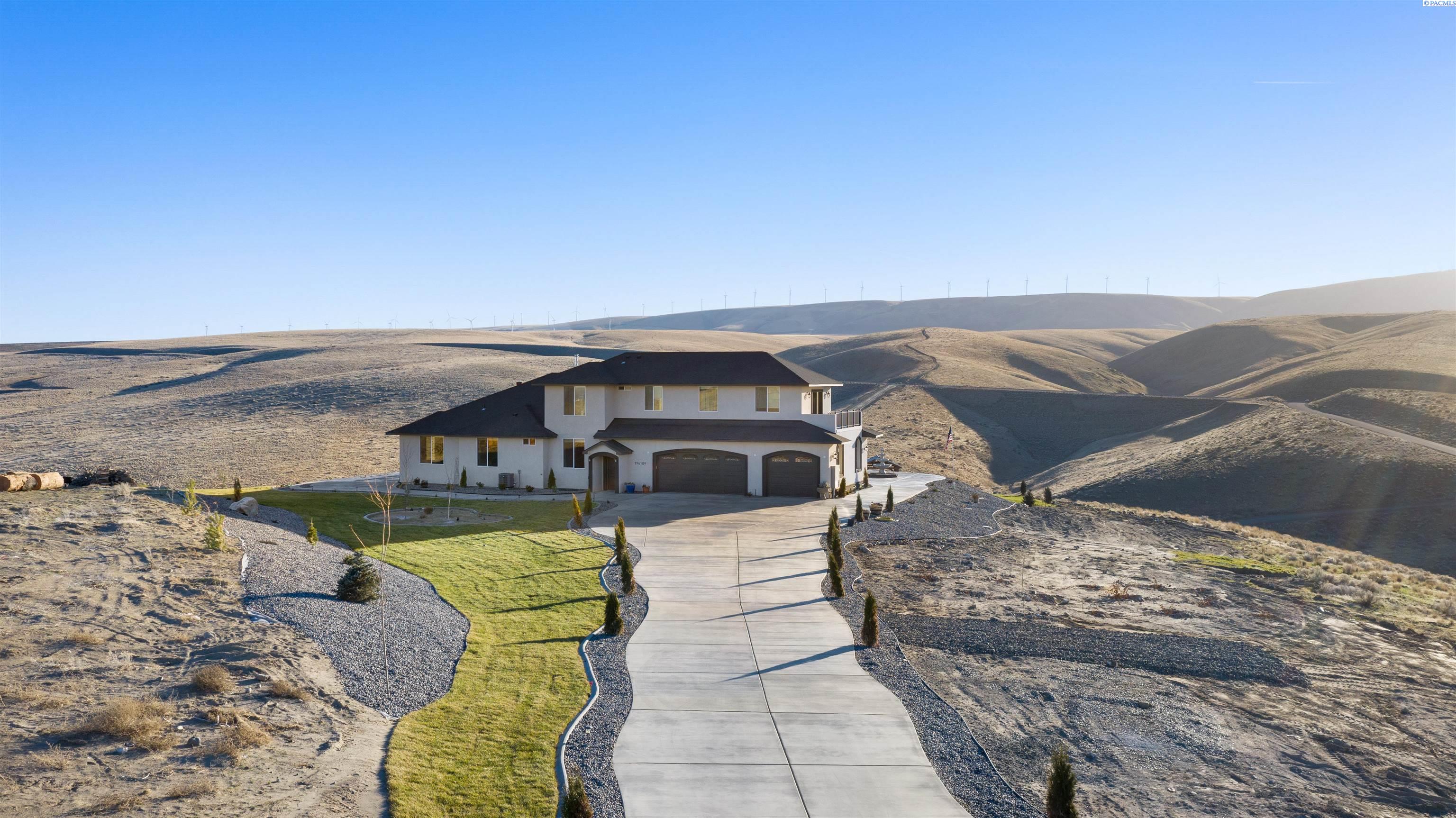447 Pr, Kennewick, WA 99337