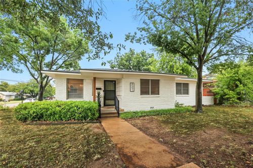 4551 Cockrell Ave, Fort Worth, TX, 76133-1562 | Card Image