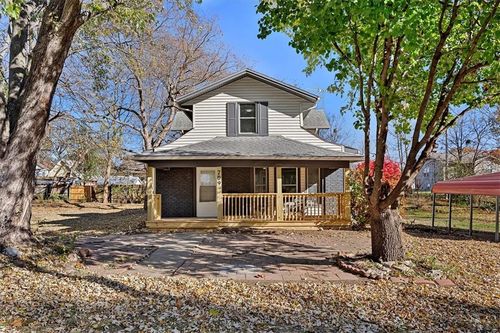 709 West St, Harrisonville, MO, 64701-2148 | Card Image