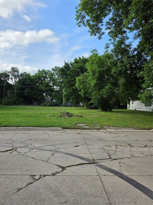 324 W 15th Street, Ada, OK, 74820 | Card Image