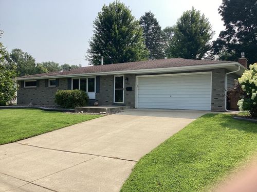 303 Crescent Dr, Albert Lea, MN, 56007-1408 | Card Image