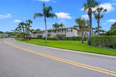 F - 47 W Stratford Ln W, Condo with 2 bedrooms, 2 bathrooms and null parking in Boynton Beach FL | Image 2