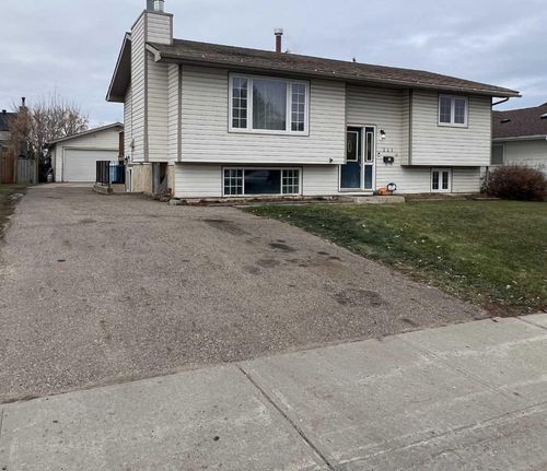 237 Cochrane Cres, Fort Mcmurray, AB, T9K1J6 | Card Image