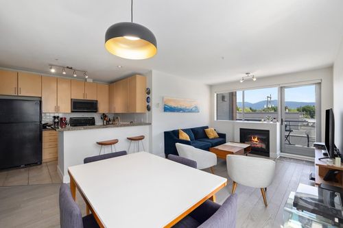 301-2630 Arbutus St, Vancouver, BC, V6J5L8 | Card Image