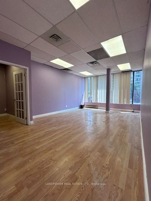 205-5635 Yonge St, North York, ON, M2M3S9 | Card Image