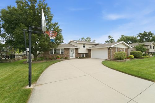 954 Chippewa Dr, Crown Point, IN, 46307-4502 | Card Image