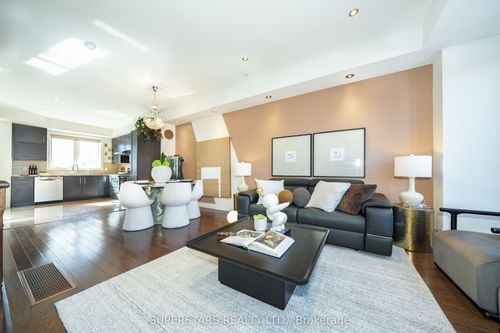 261 S Park Rd, Thornhill, ON, L3T0B6 | Card Image
