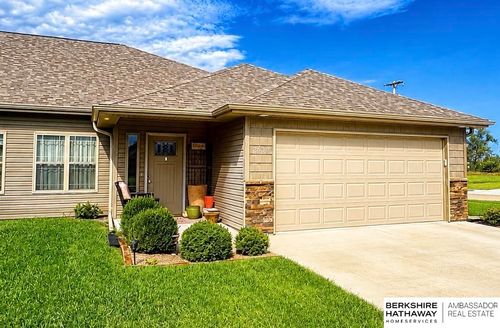 2539 Oxford Rd, Fremont, NE, 68025-2421 | Card Image