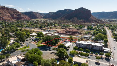 23 S 100 E, Kanab, UT, 84741-3500 | Card Image