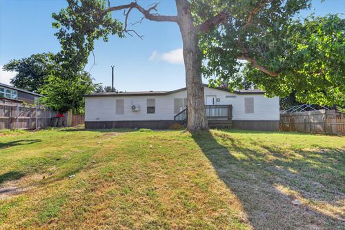 1564 Chaparral Ln, Azle, TX, 76020-4504 | Card Image