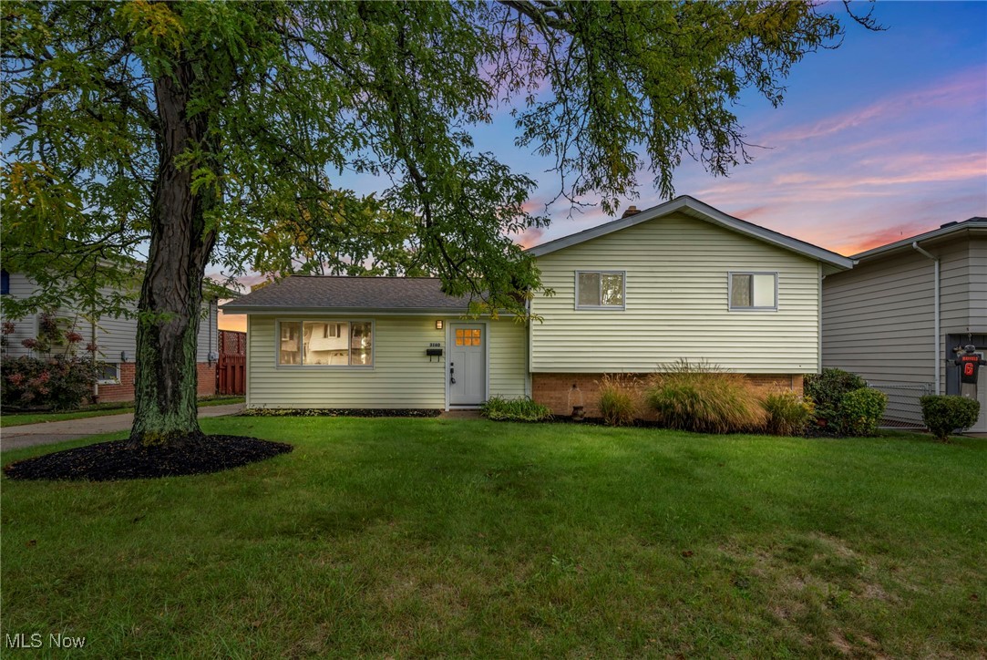 Marda Dr, Cleveland, OH 44134