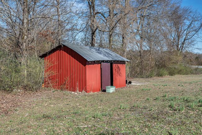 619 Revilo Rd, House other with 3 bedrooms, 1 bathrooms and null parking in Leoma TN | Image 23