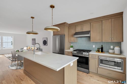 p1-843 North St, Milford, CT, 06461-2018 | Card Image