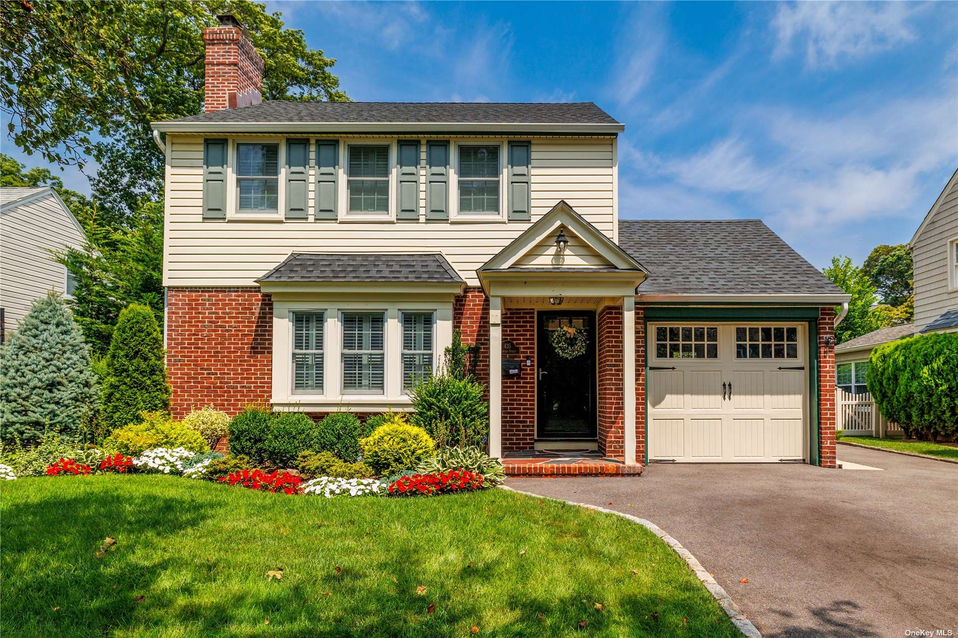 Raymond St, Rockville Centre, NY 11570