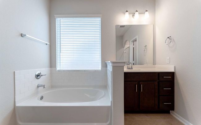 2710 Jasper Oaks Dr, House other with 3 bedrooms, 3 bathrooms and 3 parking in Iowa Colony TX | Image 13