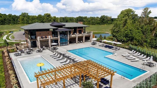 Community Clubhouse and Pools | Image 36